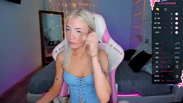 AnyaTaylor_ on StripChat 
