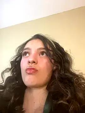 Freechat AriaHeavenss on StripChat