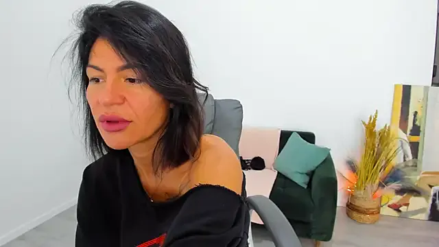 Arya_Lexy on StripChat 