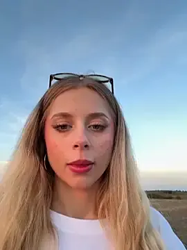 BabyAnais — anal on the car 