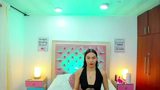CelesteBaker on StripChat 