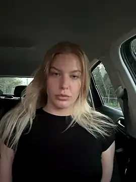 Chloemillerrxx — Get naked