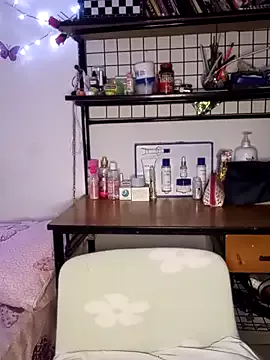 Connie_777 on StripChat 