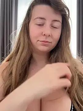 curvyflawless — SPLIT ON MY NIPPLES