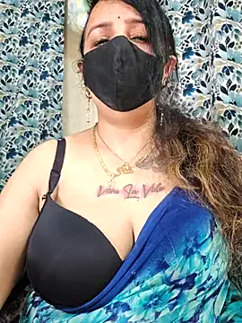 cute-tanvi — Oil on boobs