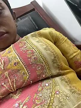 Freechat desitease on StripChat