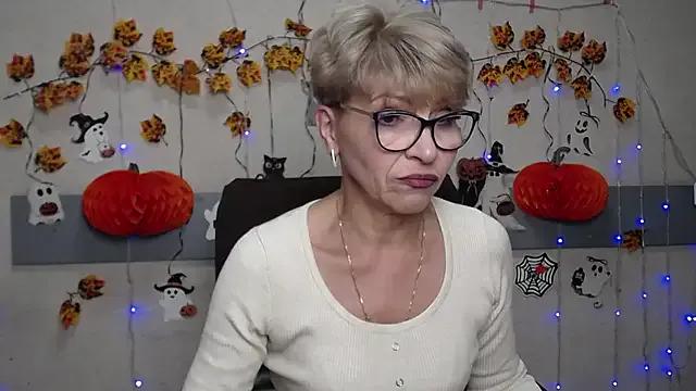 EllaBonito on StripChat 