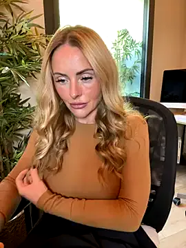 EmaSalis — Freechat on StripChat