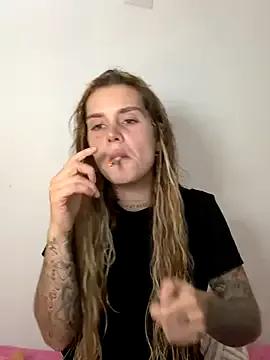 EmiliaCatalina — snap