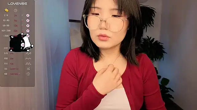 Erikawai — close up ass tease