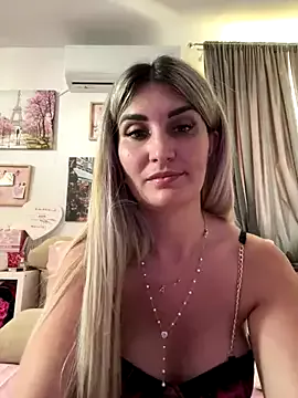 EvelynFrances on StripChat 