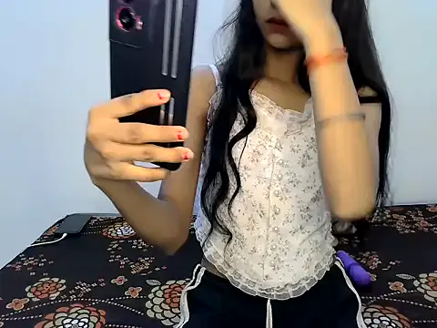 GF_INDIAN — NUDE SHOW IN PUBLIC