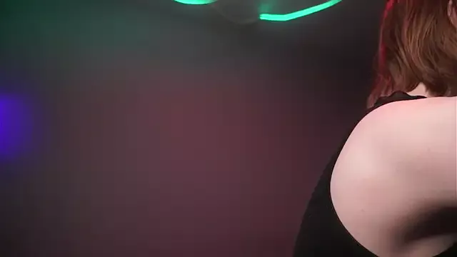 ginger_hugs on StripChat 