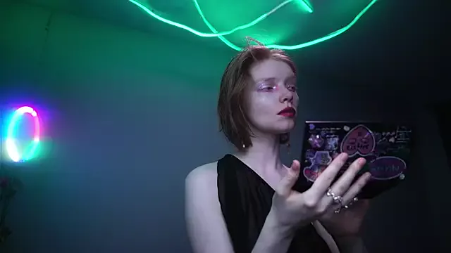 ginger_hugs on StripChat 