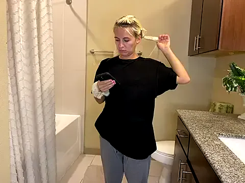 girlfriendmissy — Fuck Missy