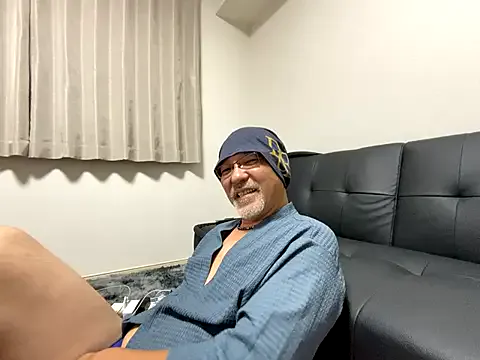 Grandpa29hijii — Group on StripChat