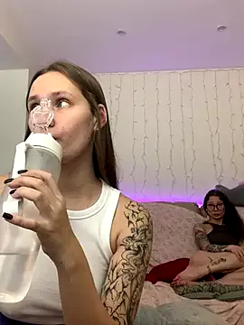 HotCaramellsTV — Freechat on StripChat
