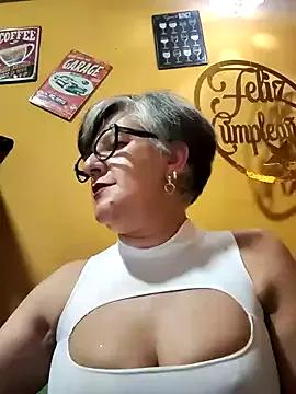 Freechat ilonna2025 on StripChat