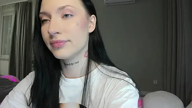 JenniferQueen11 on StripChat 