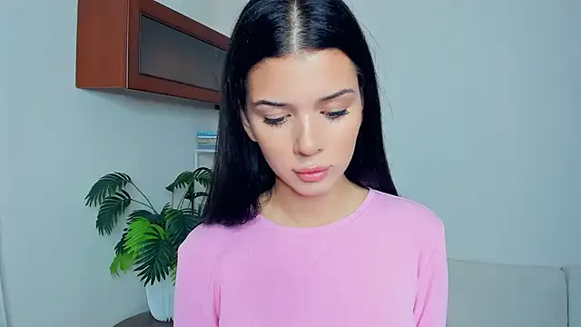 JoCauterucci — Lets see my bra color