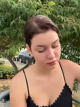 KikiWatson on StripChat 