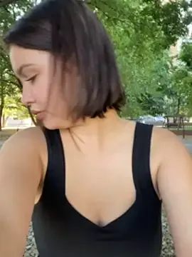 KikiWatson — Show figure in public 