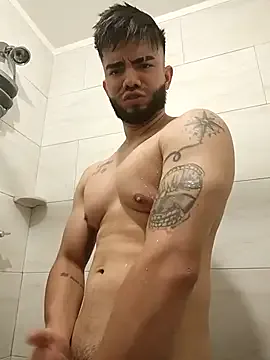 King_Draven3 — Oil show , adore my biceps , my muscle
