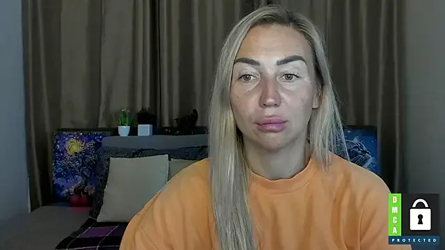 Kiss_julli88I on StripChat 