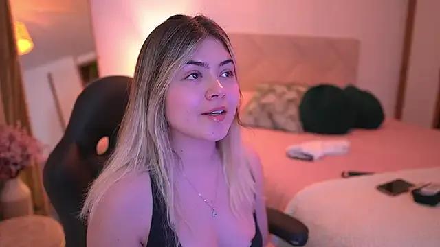 Lau_Bee — creamy boobies