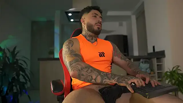 LeoSalvatore_ — Legs and ass play