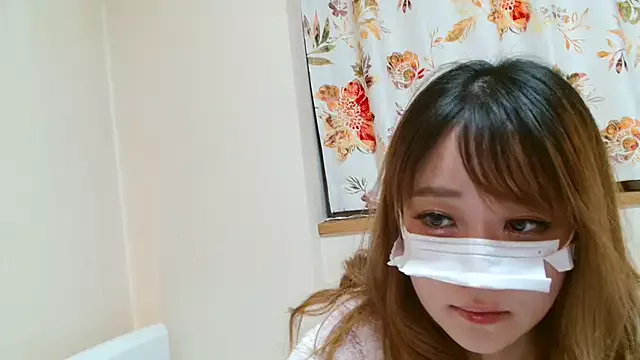 liliyRiSAcha-n on StripChat 