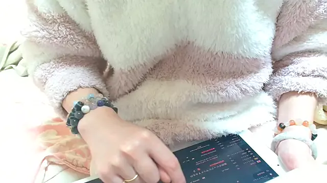 liliyRiSAcha-n on StripChat 