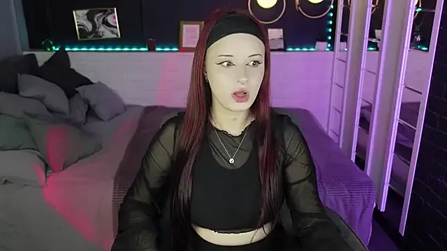 Lily_Moonlight on StripChat 