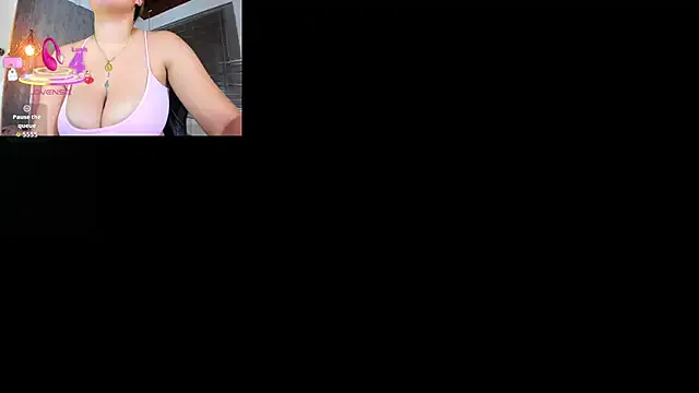 lissa_jhonsoon —  slowly undresses my body 