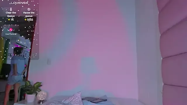 little-Emma on StripChat 