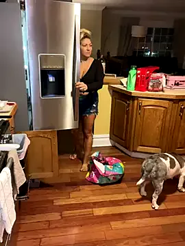 LittleMissEeve on StripChat 