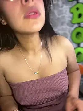 Liulee2 on StripChat 