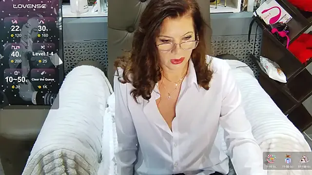 LucyBelli — Take off my panties