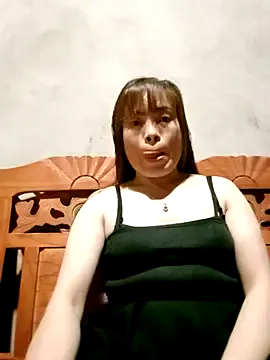 Maymay0033 on StripChat 