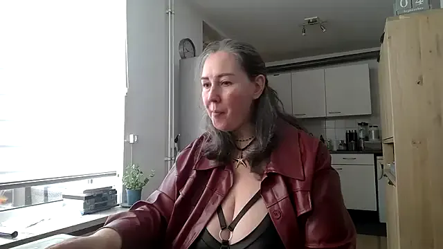 MilfGina — Happy Friday, make me Happy
