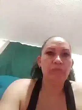 mommy_estefy on StripChat