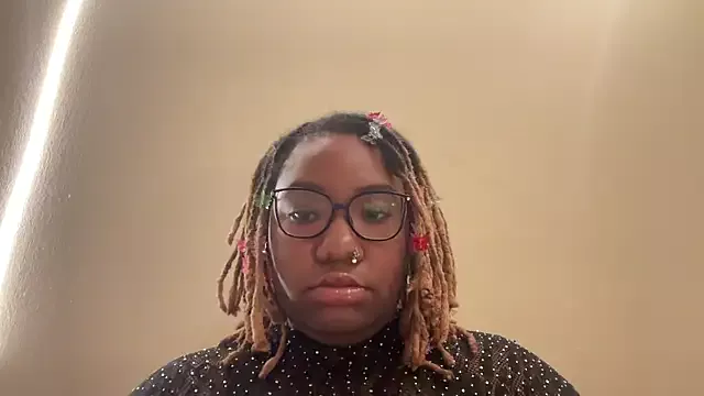 moonlit_softgirl on StripChat 