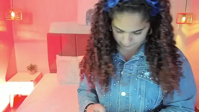 ninna_curly on StripChat 