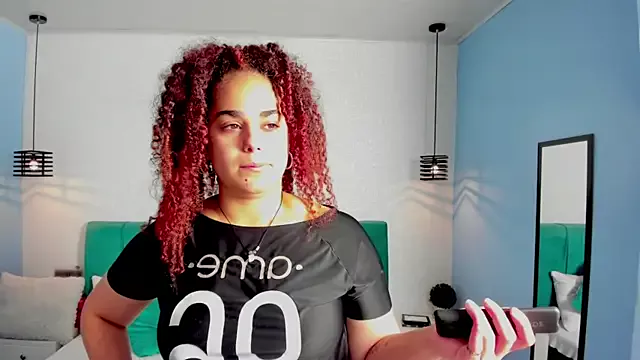 ninna_curly on StripChat 