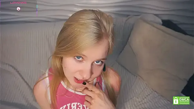 OdelinaFicken — Play with my sweet tongue