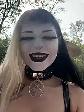 Paige_Turner — deepthroat with fangs