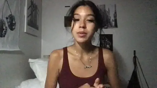 petitelatinateen — make me cum