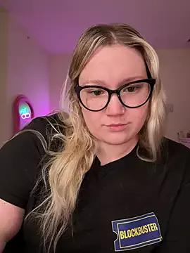 PiggyRose on StripChat 