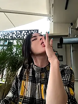 Sam_Sara — Milk fingers / LICK!