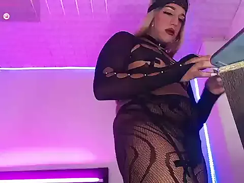 samanthaatt on StripChat 